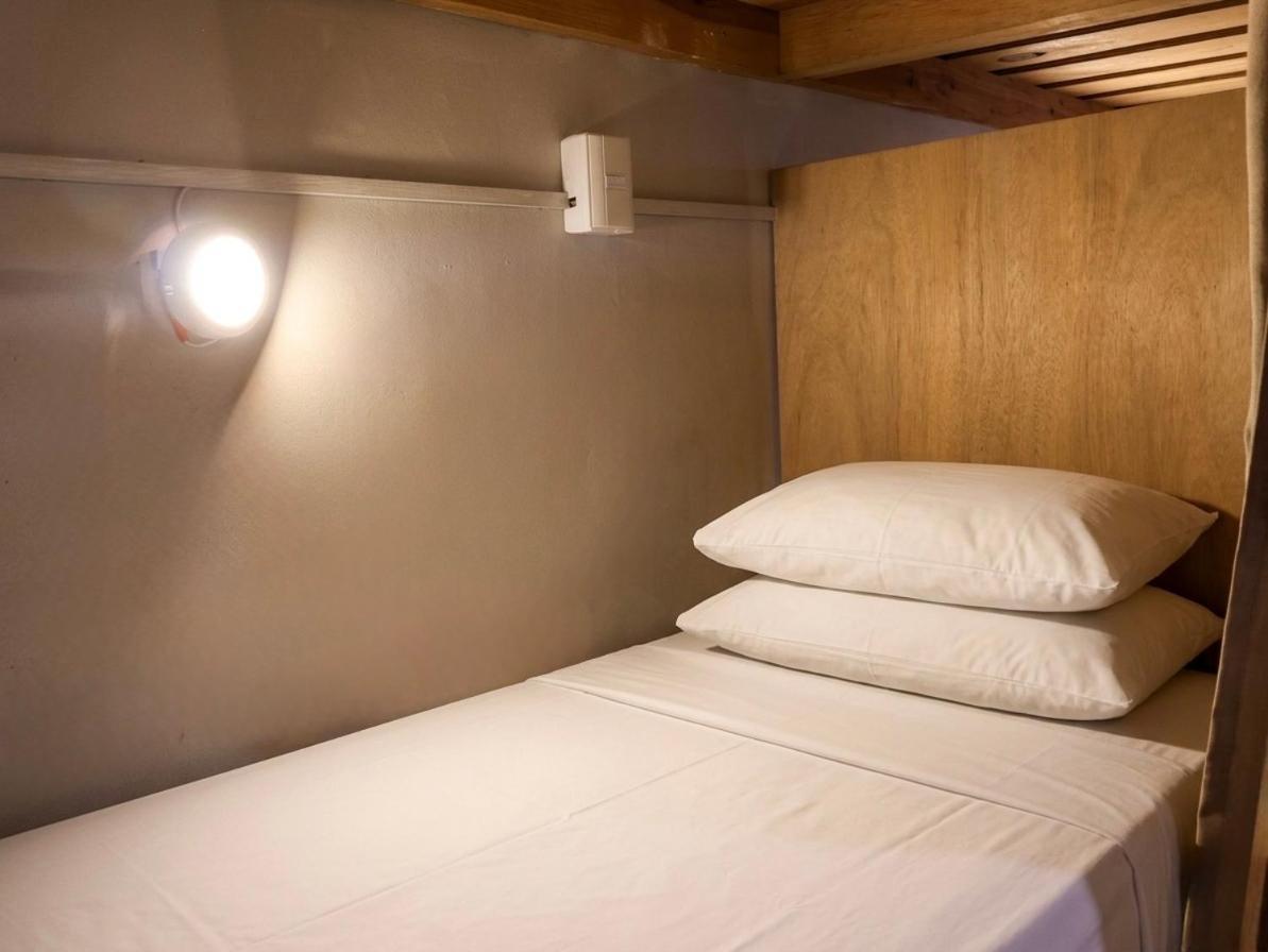 Bed 8-Bed Mixed Dormitory Room